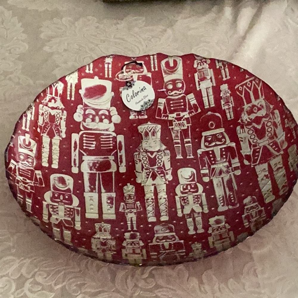 Beautiful nutcracker concave platter